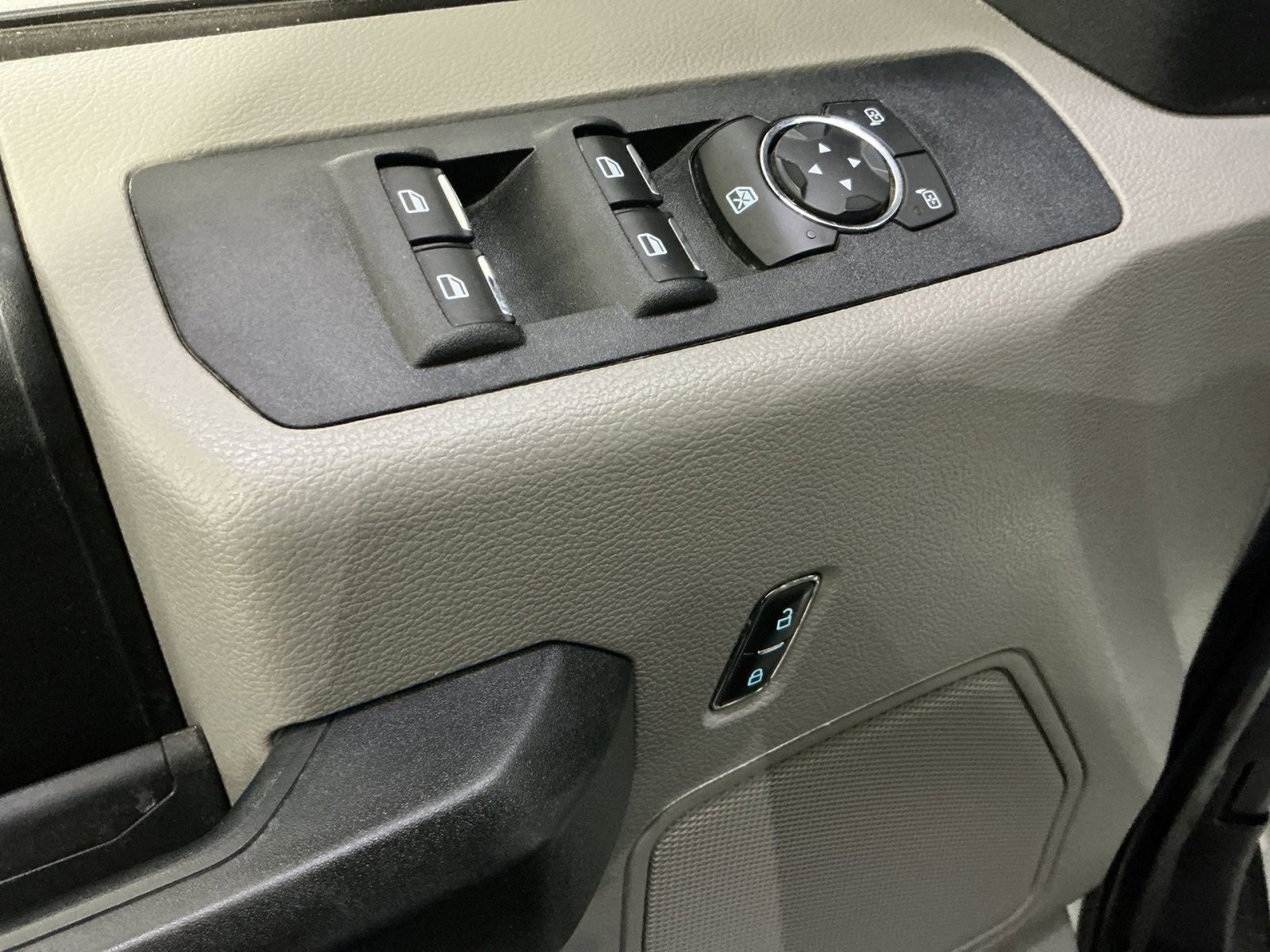 Used 2021 Ford F350 XL w/ Power Equipment Group image 23