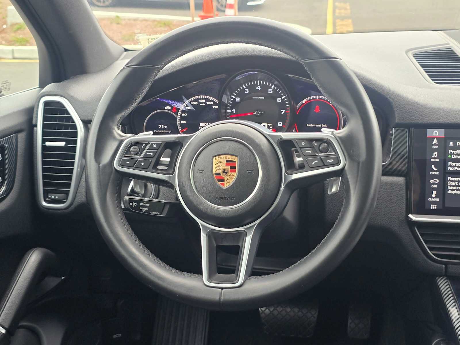 Used 2019 Porsche Cayenne AWD/4WD image 18