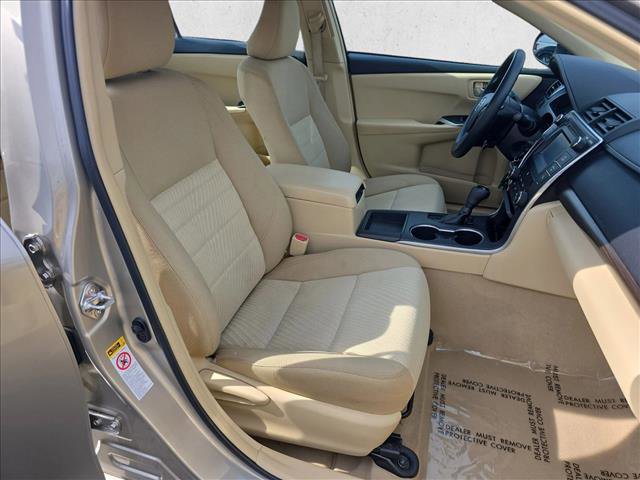 Used 2015 Toyota Camry LE FWD image 10