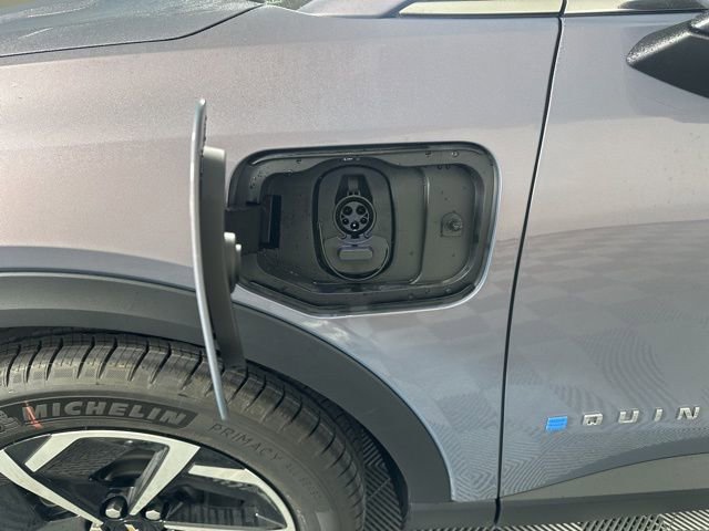 New 2026 Chevrolet Equinox EV LT image 10