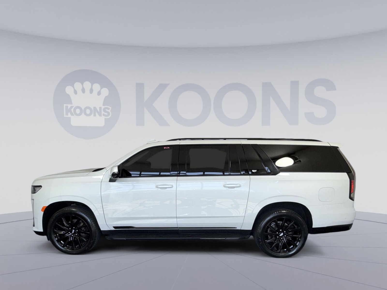 Used 2024 Cadillac Escalade ESV Sport image 2