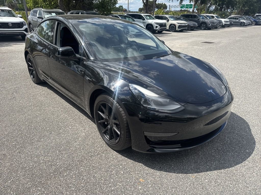 Used 2022 Tesla Model 3 Standard Range RWD image 7