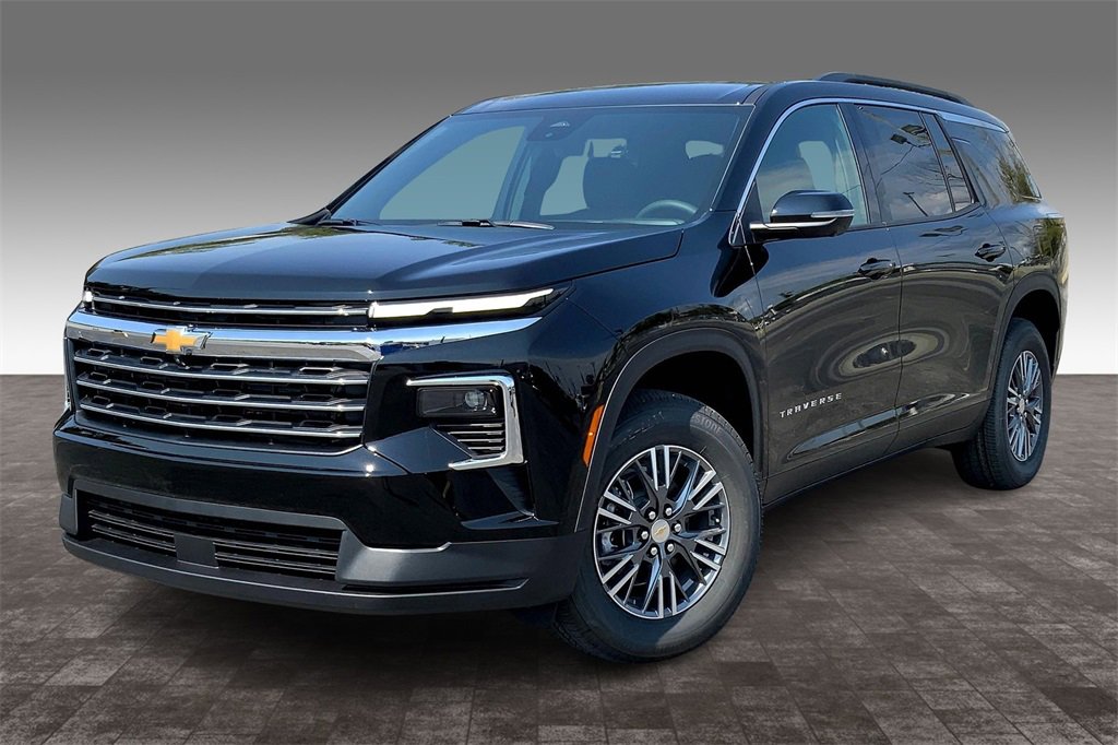 New 2026 Chevrolet Traverse LT w/ Driver Confidence Package image 2