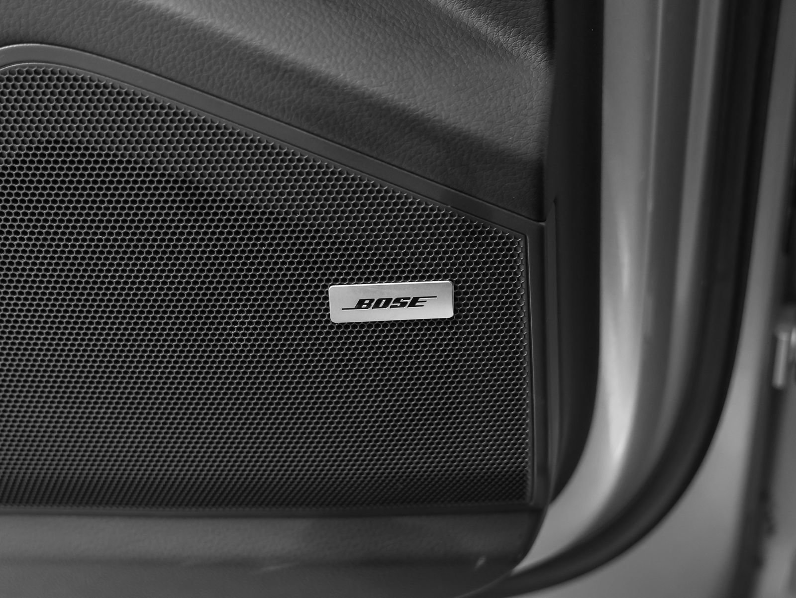 Certified 2021 Porsche Cayenne AWD/4WD image 35