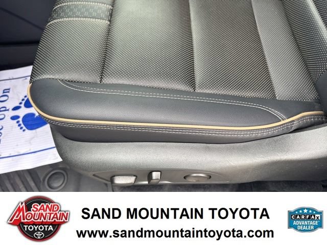 Used 2025 Chevrolet Traverse High Country FWD image 15
