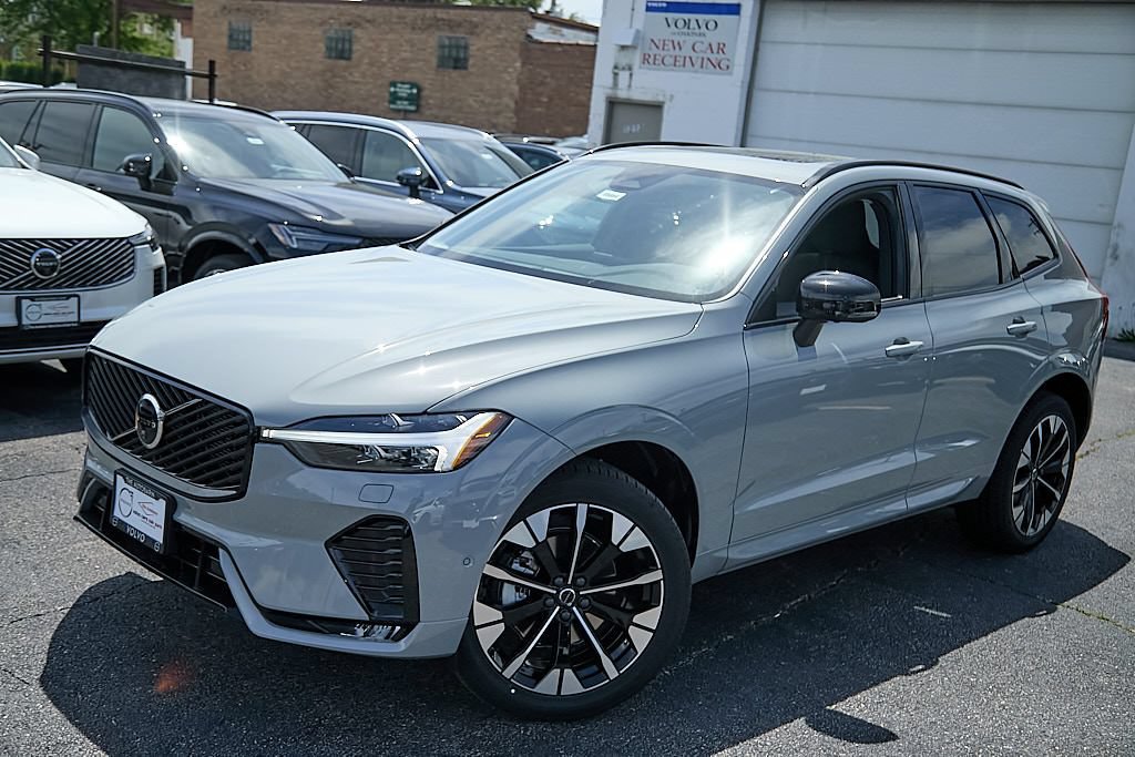 New 2026 Volvo XC60 B5 Plus w/ Climate Package PRO AWD/4WD image 3