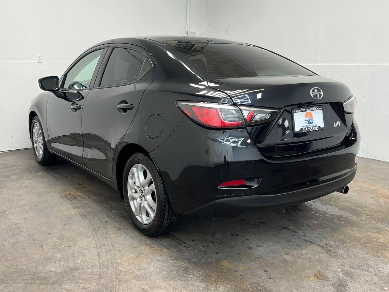 Used 2016 Scion iA FWD image 6