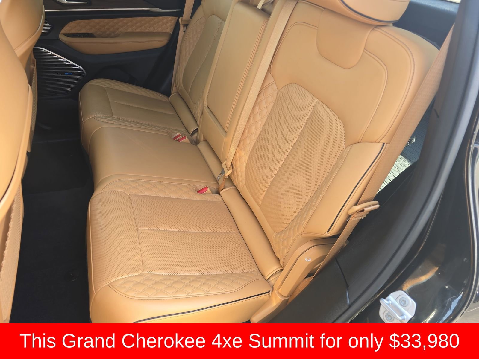Used 2022 Jeep Grand Cherokee Summit w/ Advanced Protech Group IV AWD/4WD image 21