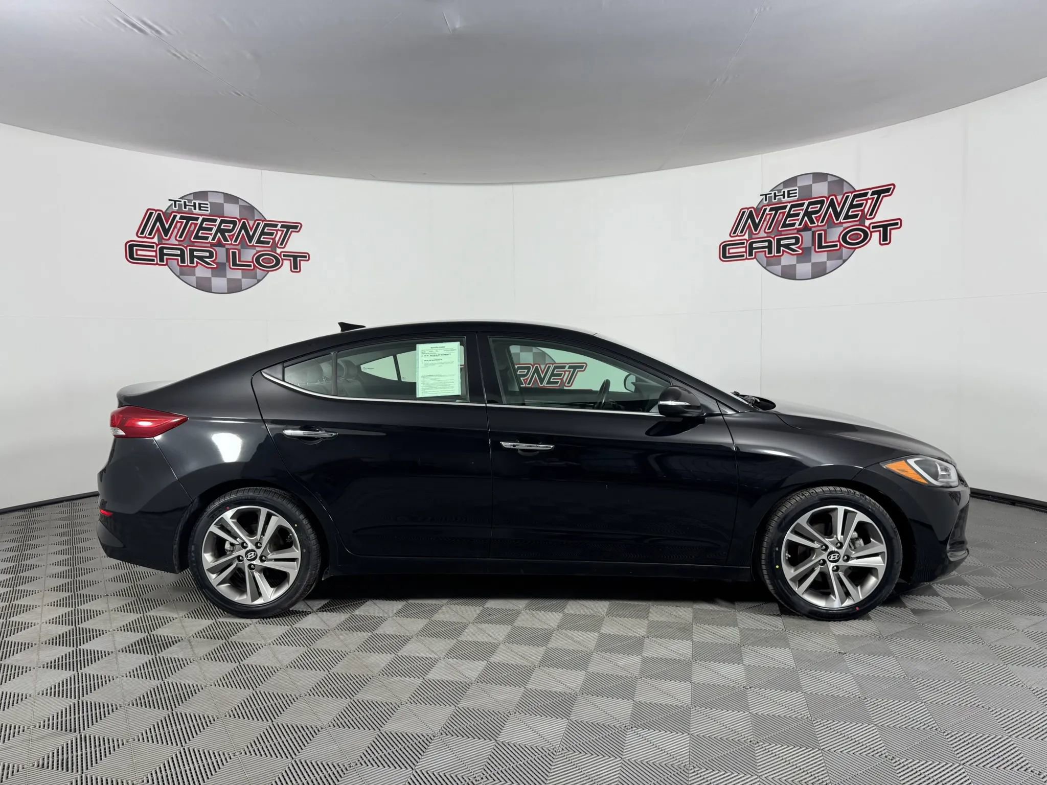 Used 2017 Hyundai Elantra Limited FWD image 8
