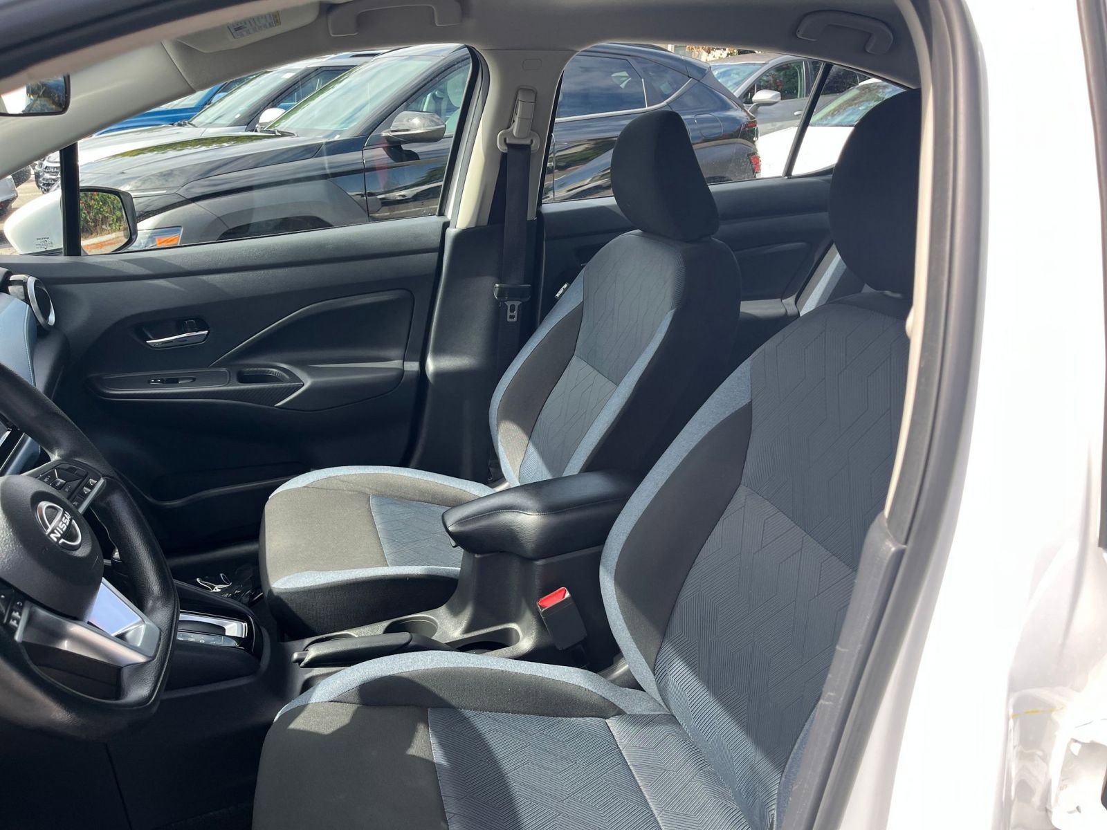 Used 2025 Nissan Versa SV FWD image 36