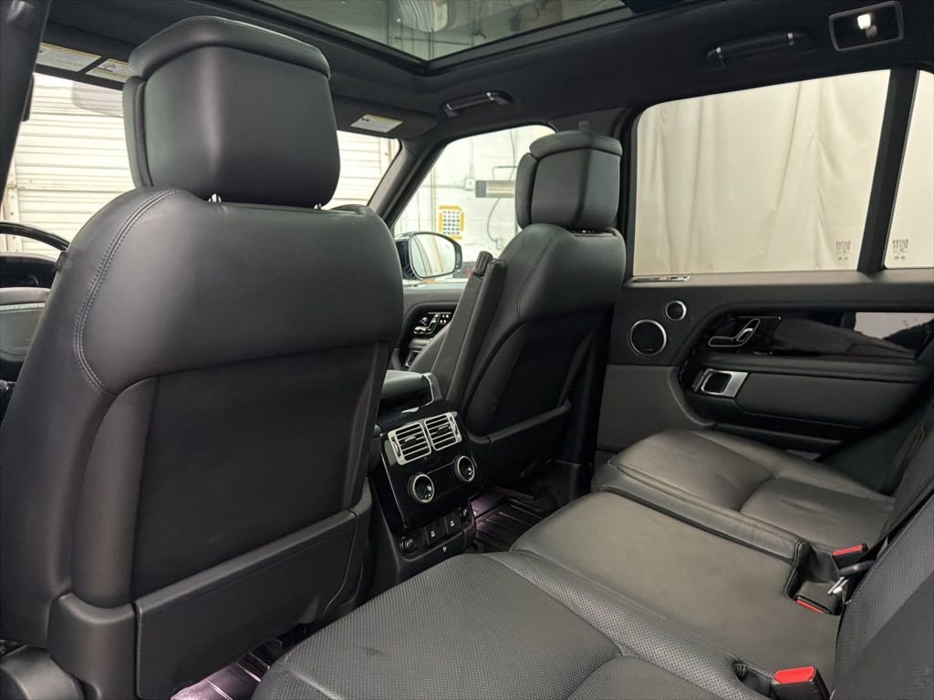 Used 2019 Land Rover Range Rover HSE image 18