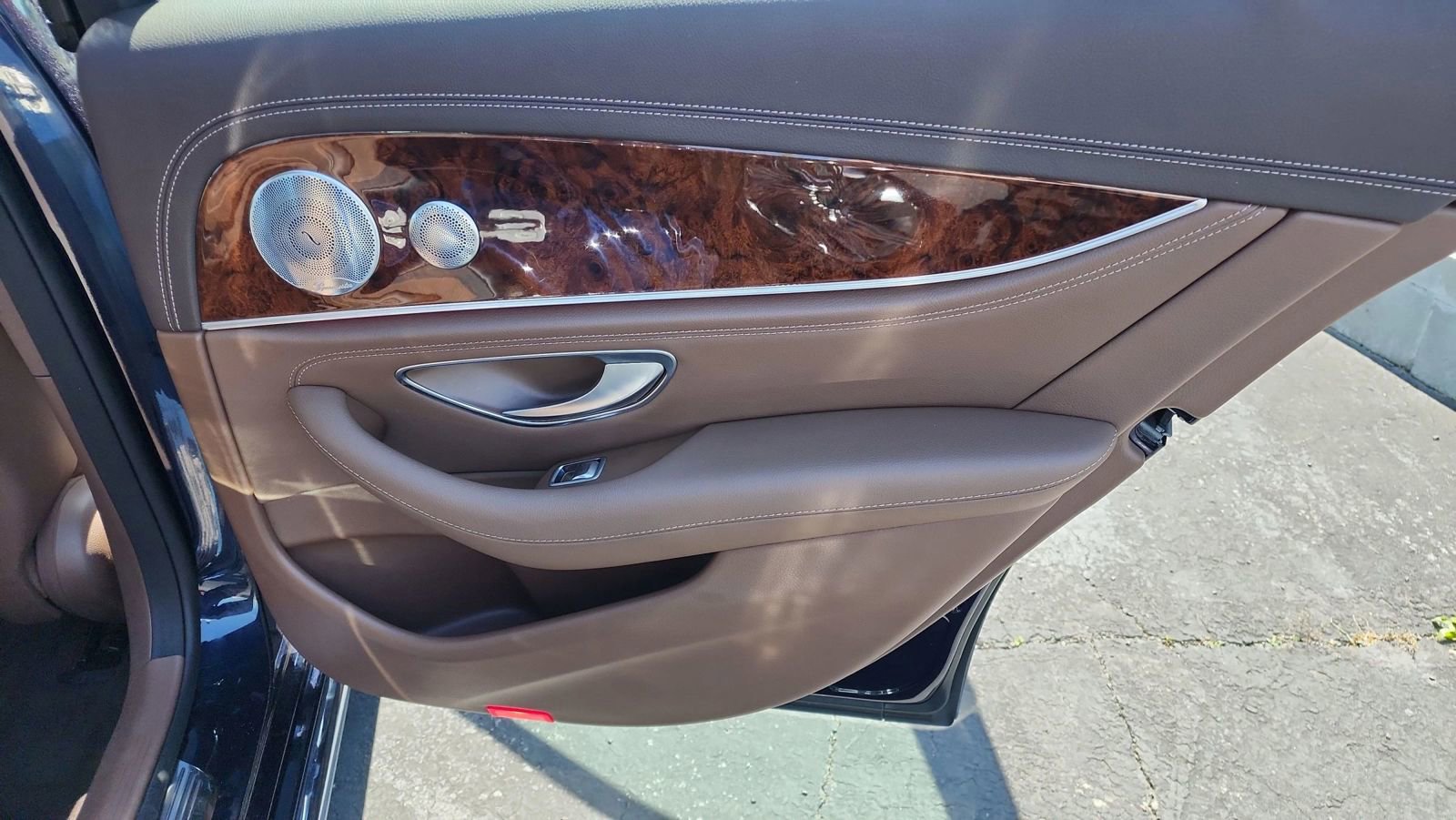 Used 2018 Mercedes-Benz E 300 4MATIC image 18