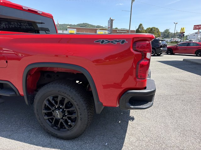 Used 2025 Chevrolet Silverado 2500 Custom w/ Custom Convenience Package AWD/4WD image 9