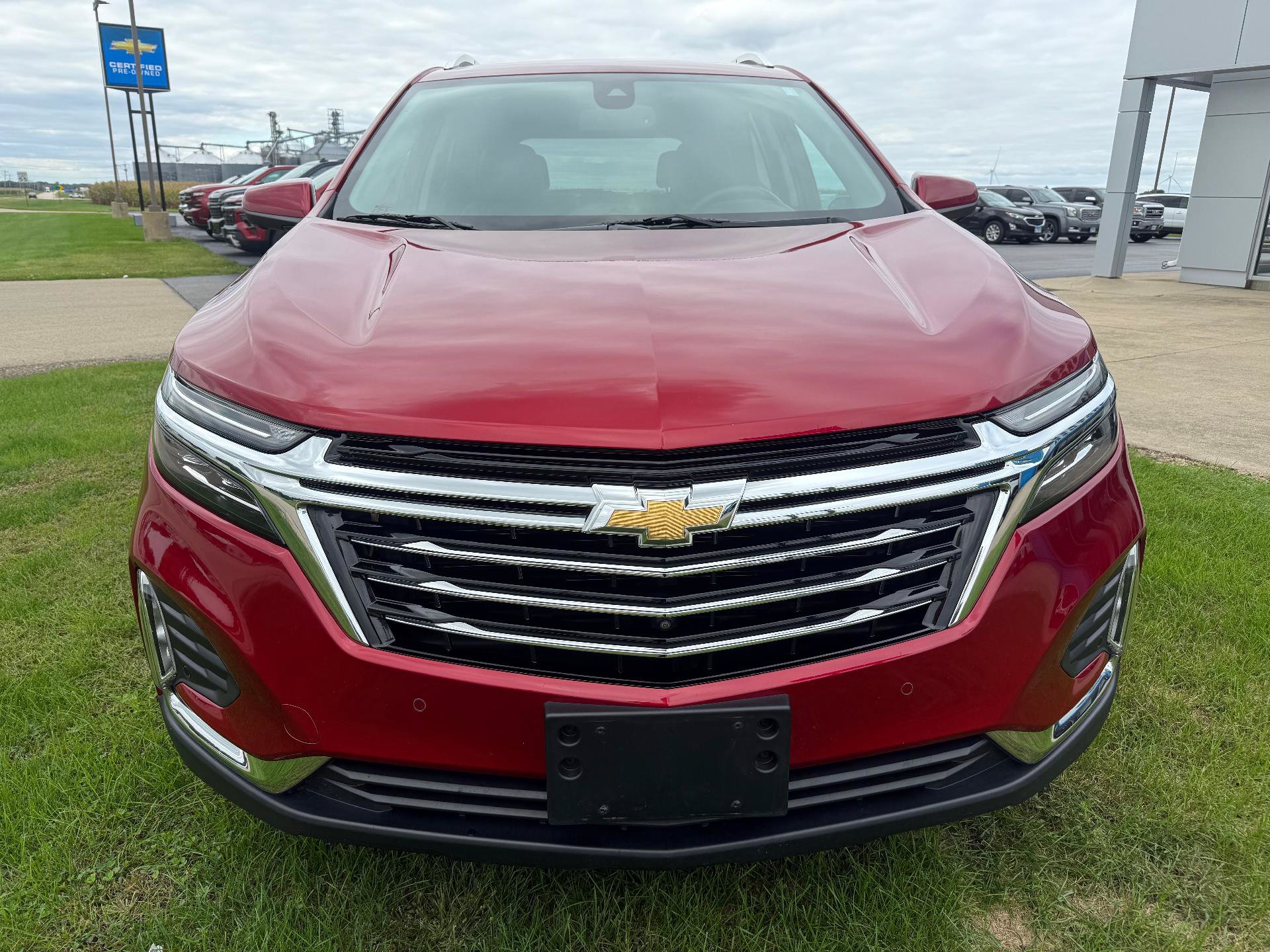 Certified 2024 Chevrolet Equinox Premier AWD/4WD image 2