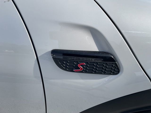 Certified 2023 MINI Cooper S w/ Signature Upholstery Package image 31