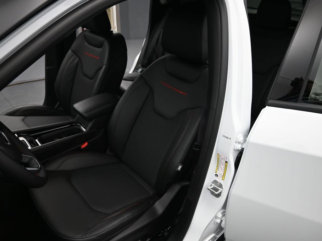 New 2026 Jeep Compass Trailhawk image 11