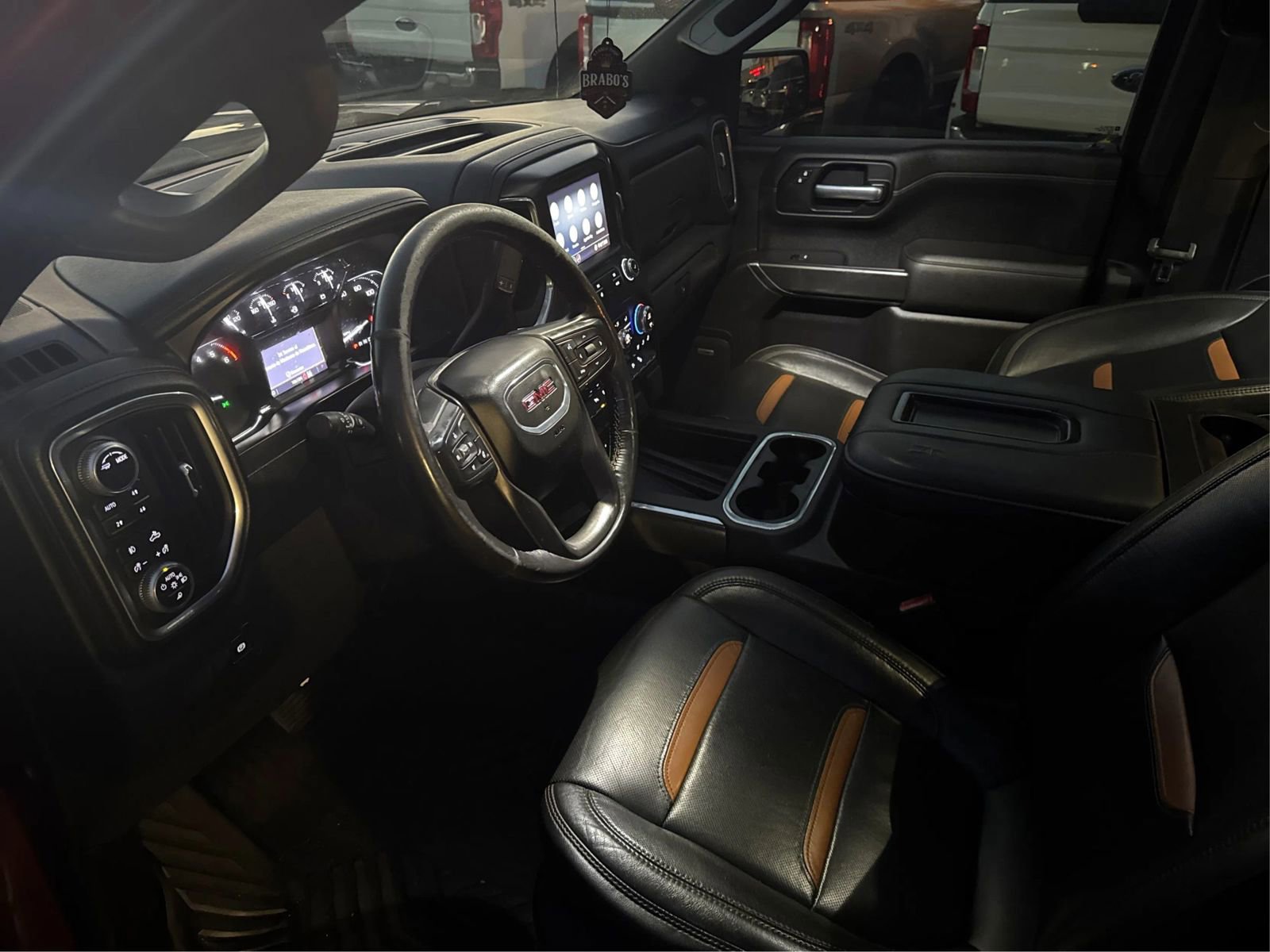 Used 2020 GMC Sierra 1500 AT4 w/ AT4 Premium Package AWD/4WD image 9
