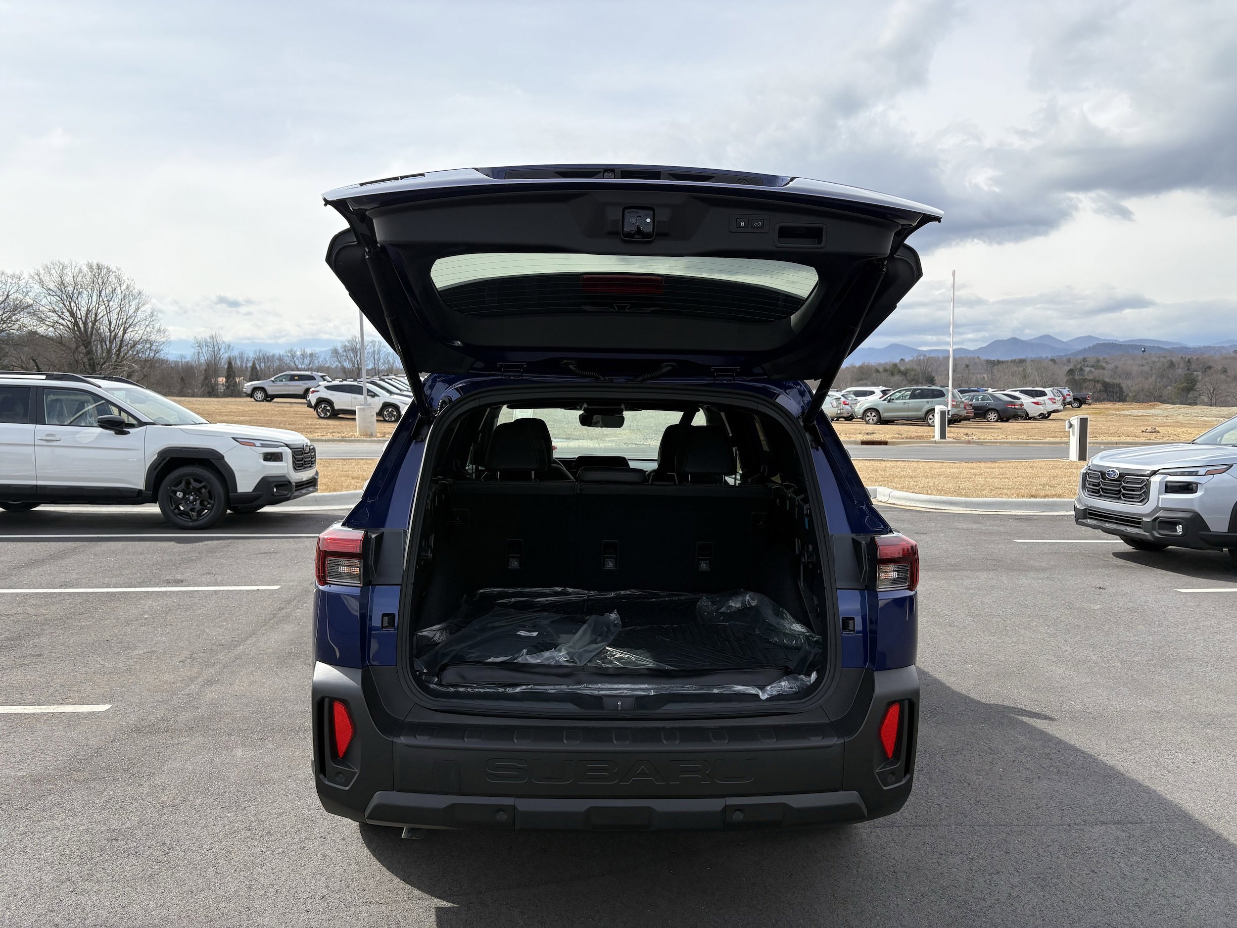 New 2026 Subaru Outback Limited w/ Premium/Limited Package AWD/4WD image 11