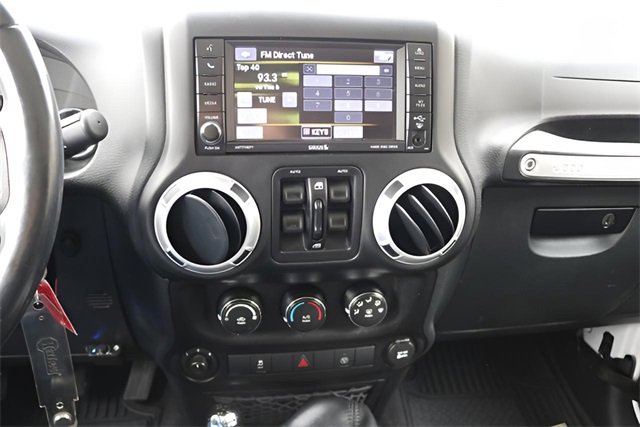 Used 2016 Jeep Wrangler Unlimited Rubicon w/ Connectivity Group image 20