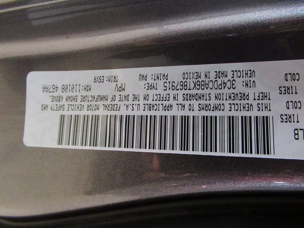 Used 2019 Dodge Journey SE image 30