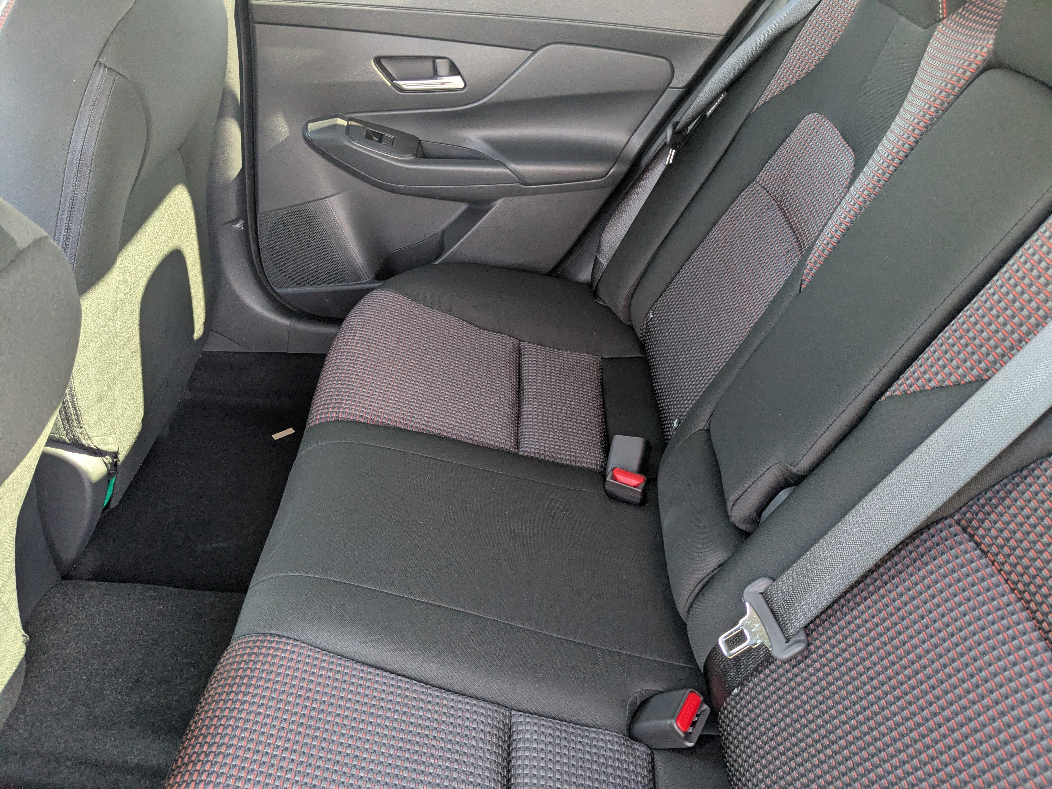 New 2027 Nissan Sentra SR w/ SR All Weather Package FWD image 25