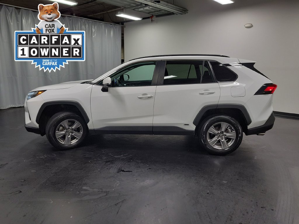 Used 2024 Toyota RAV4 XLE AWD/4WD image 6