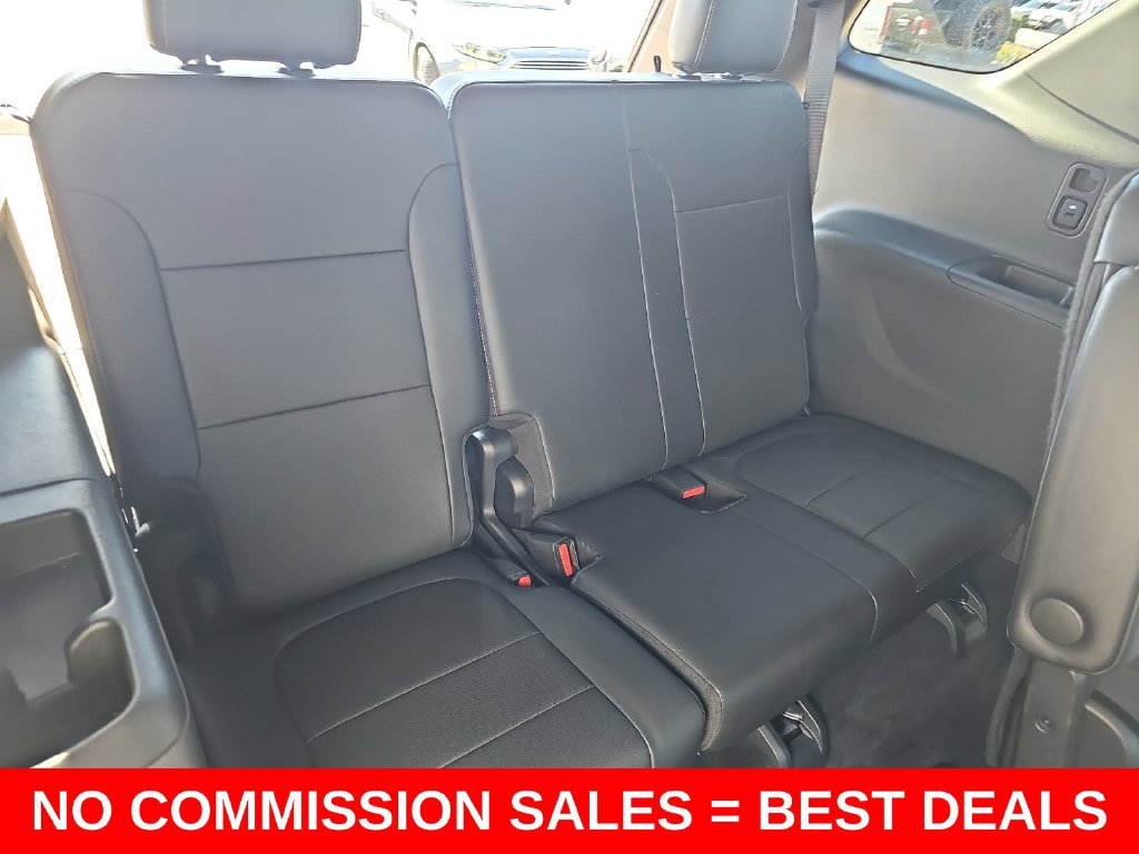 Used 2023 Chevrolet Traverse Premier w/ Redline Edition AWD/4WD image 12