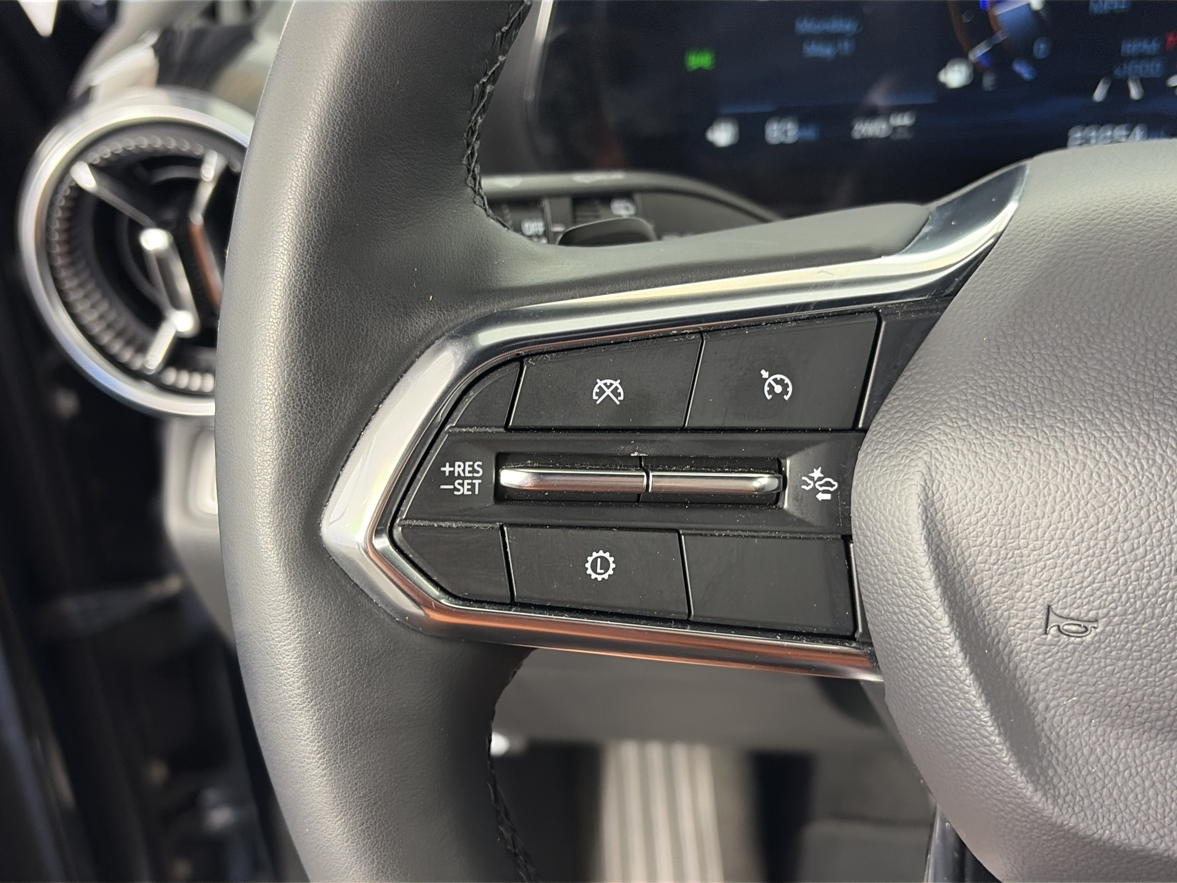 Certified 2025 Chevrolet Equinox LT AWD/4WD image 4