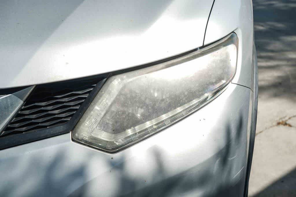 Used 2016 Nissan Rogue S FWD image 8