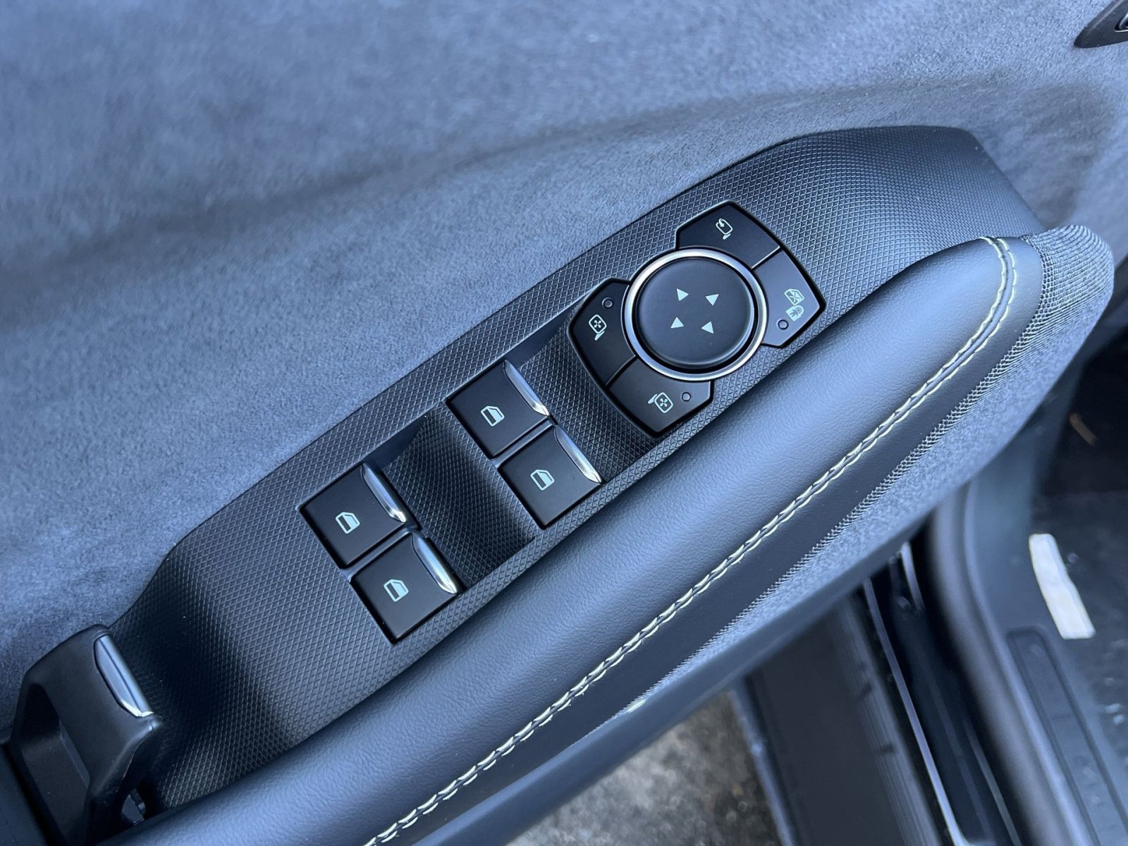 New 2025 Ford Mustang Mach-E GT w/ Bronze Appearance Package image 15