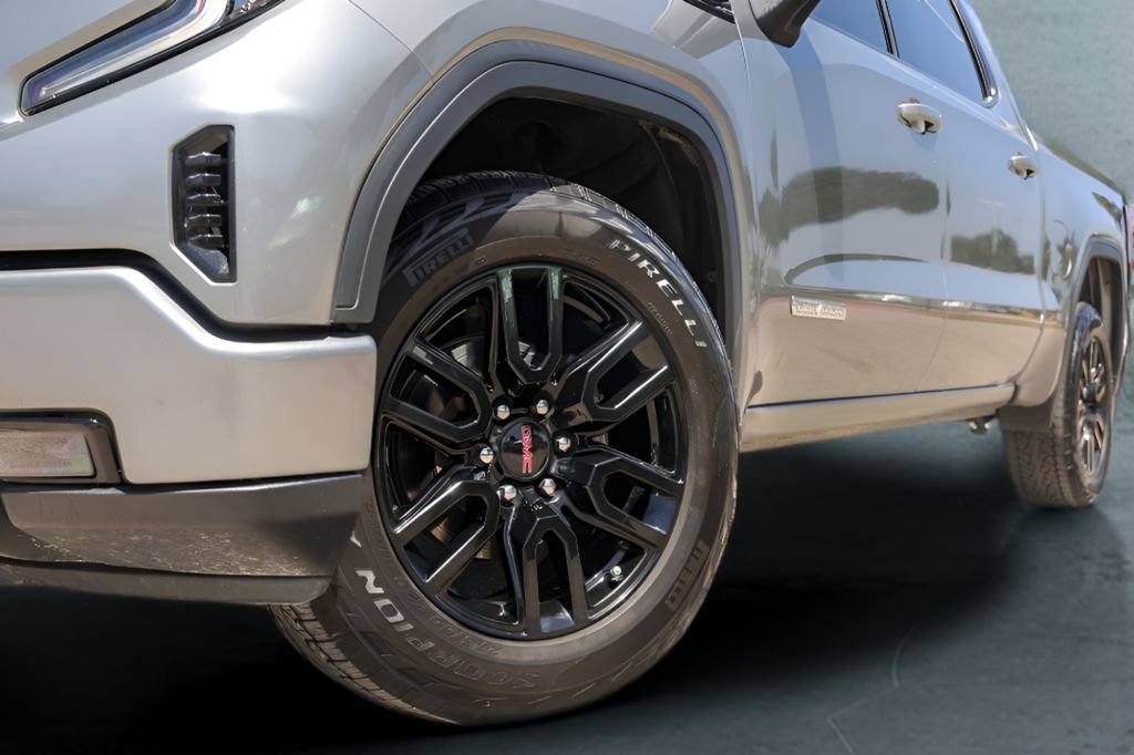 Used 2024 GMC Sierra 1500 Elevation RWD image 2