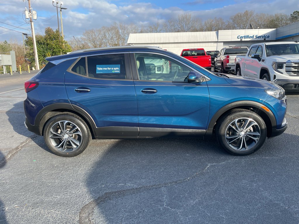 Certified 2021 Buick Encore GX Select image 2