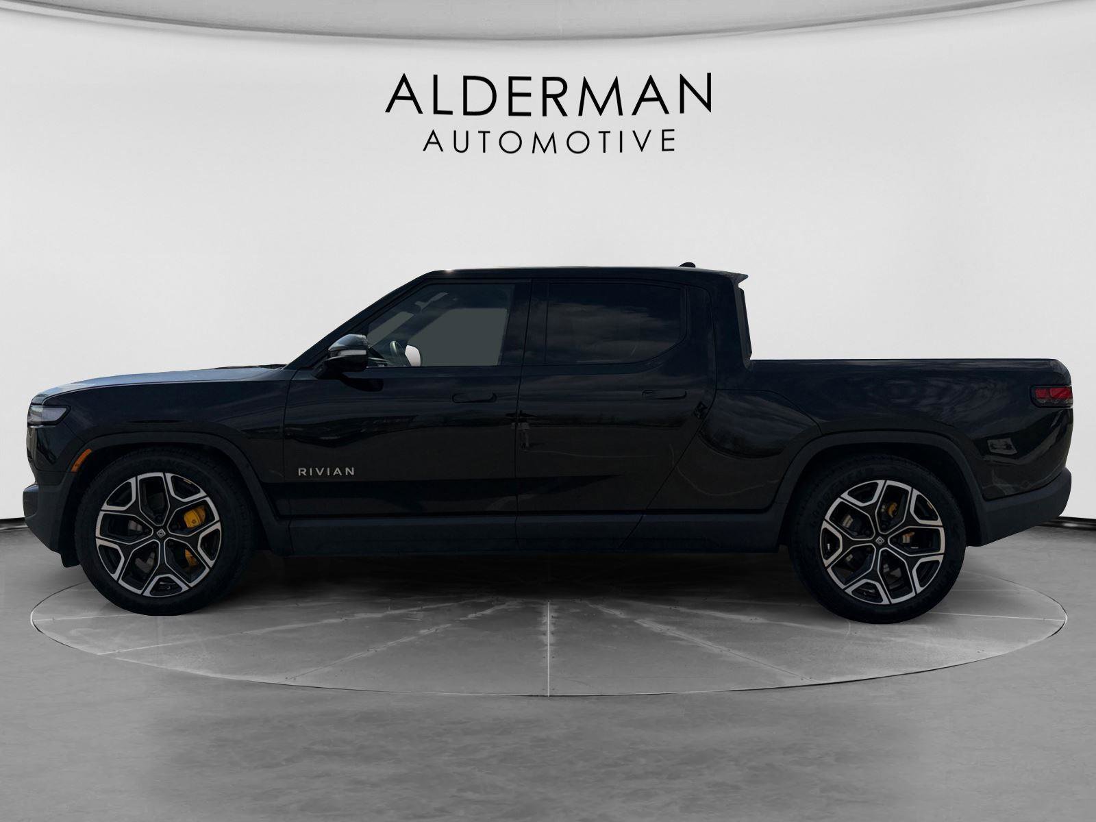 Used 2022 Rivian R1T Adventure image 2