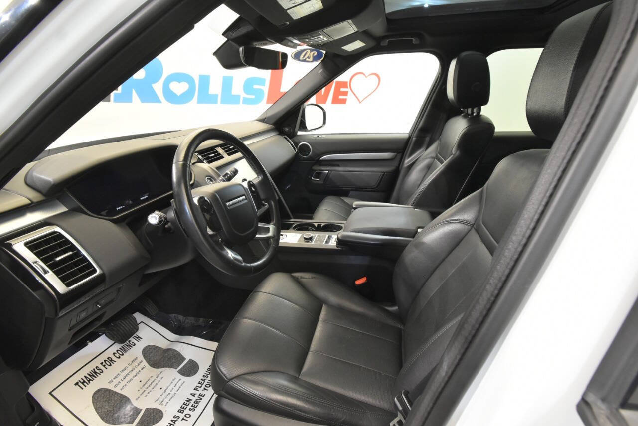Used 2020 Land Rover Discovery Landmark AWD/4WD image 11