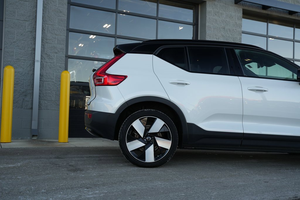 Used 2023 Volvo XC40 Recharge Ultimate image 15