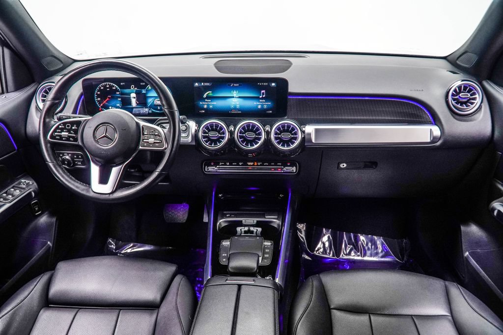 Used 2022 Mercedes-Benz GLB 250 4MATIC w/ Premium Package Lite image 6