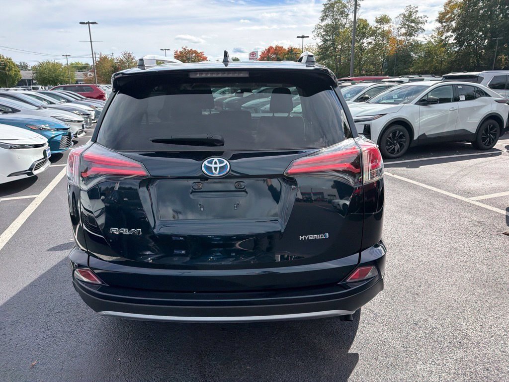 Certified 2018 Toyota RAV4 LE AWD/4WD image 7