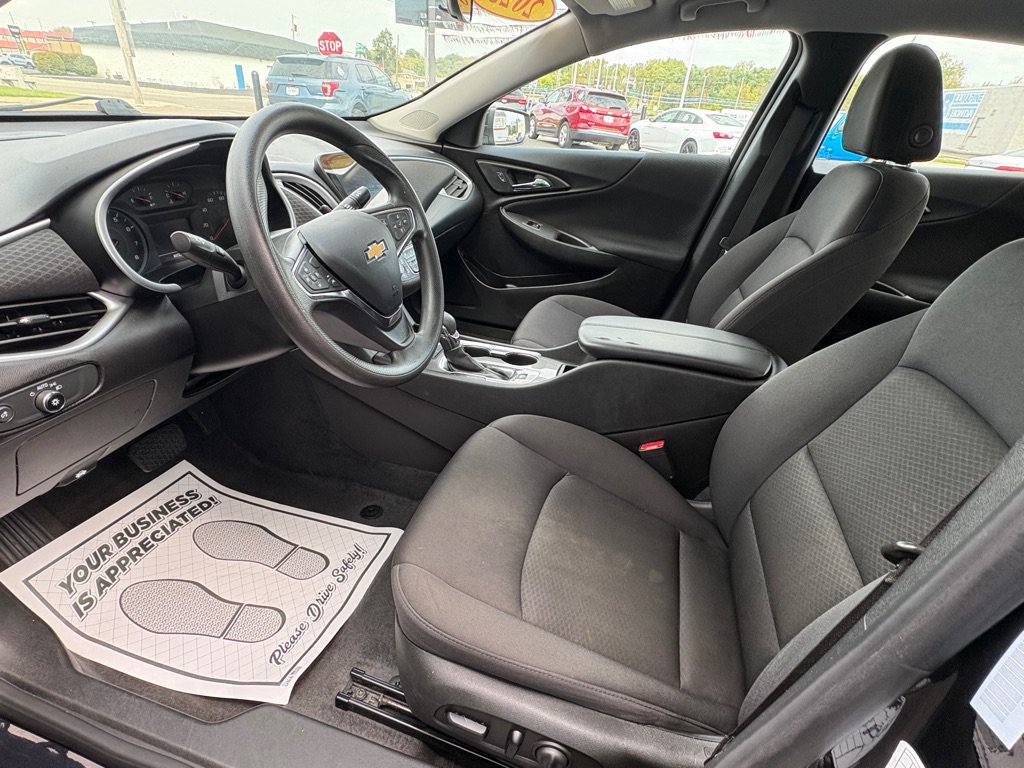Used 2023 Chevrolet Malibu LT FWD image 9