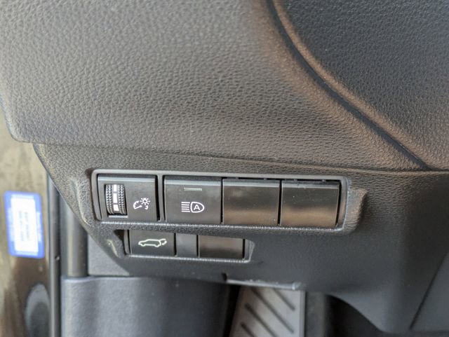 Used 2023 Toyota Corolla Cross XLE w/ Convenience Package image 24