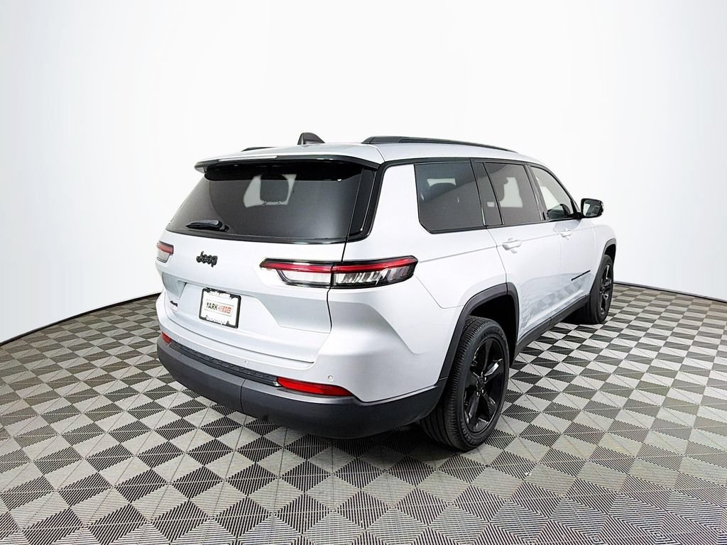 Certified 2023 Jeep Grand Cherokee L Laredo AWD/4WD image 12