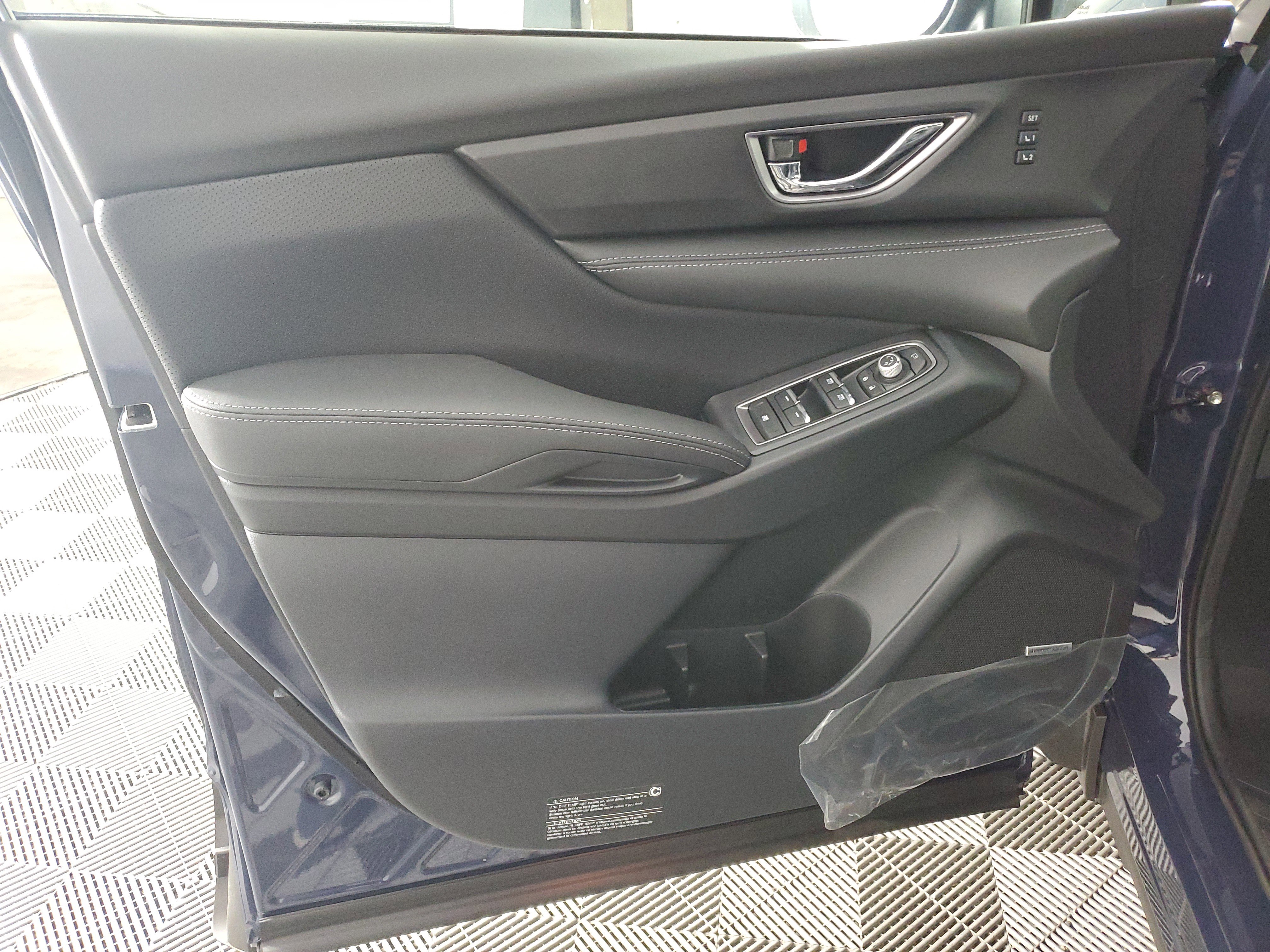 New 2025 Subaru Ascent Limited image 27