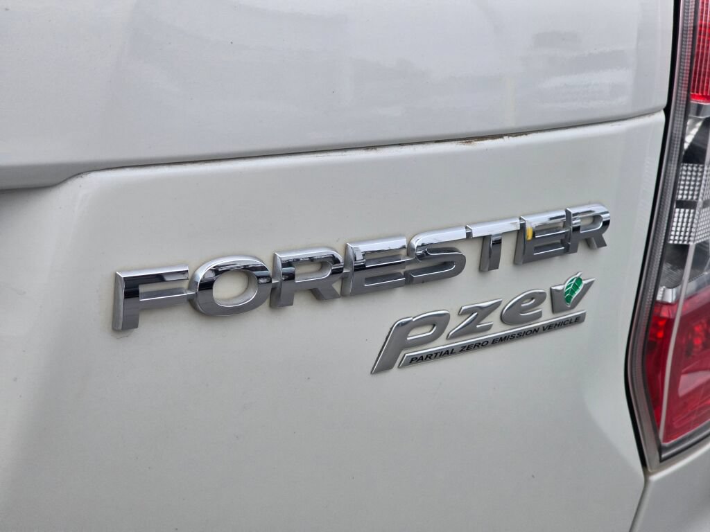 Used 2016 Subaru Forester 2.5i AWD/4WD image 13