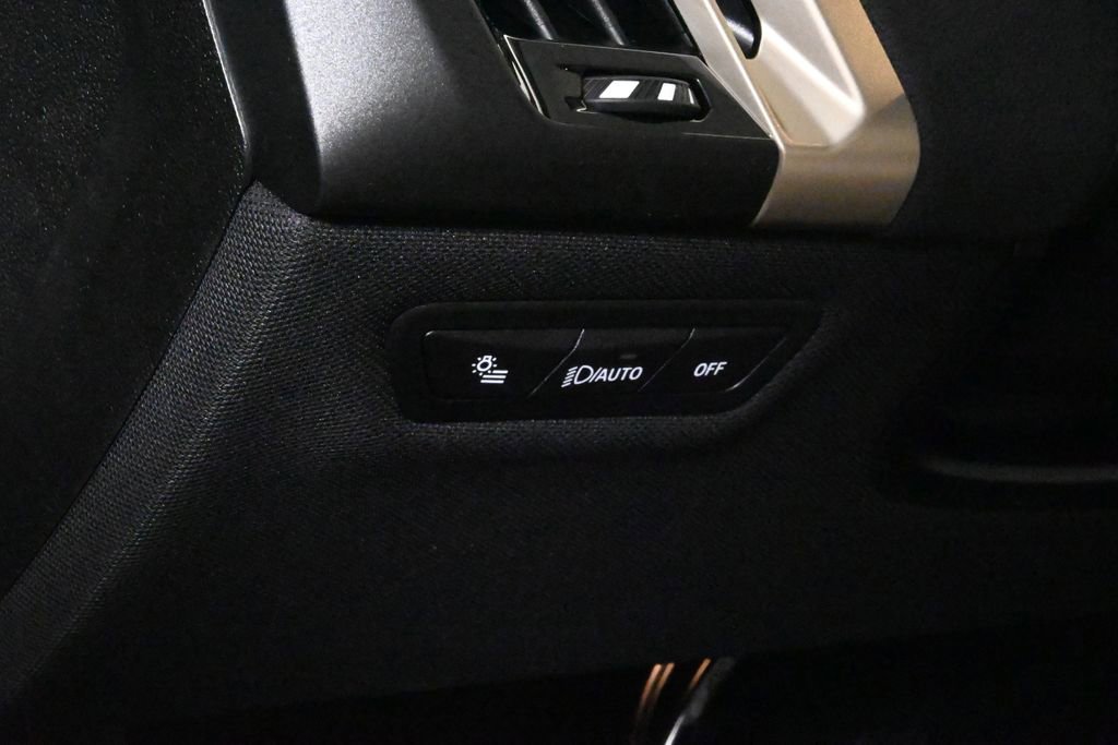 Used 2026 BMW iX xDrive45 image 25