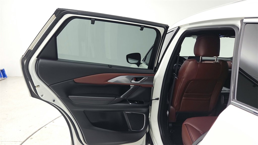 Used 2017 MAZDA CX-9 Signature image 29