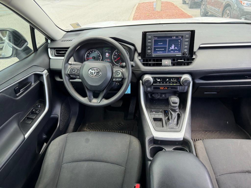 Used 2021 Toyota RAV4 LE FWD image 19