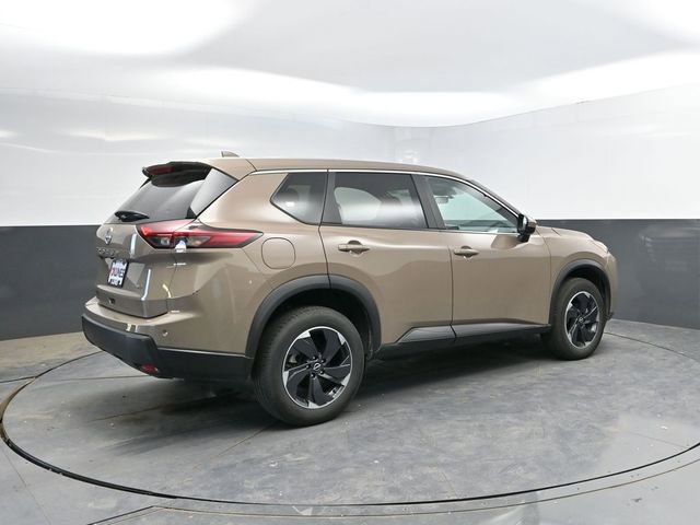 Used 2025 Nissan Rogue SV AWD/4WD image 10