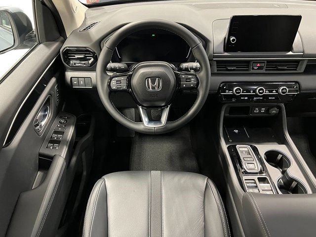 New 2025 Honda Pilot Touring image 23