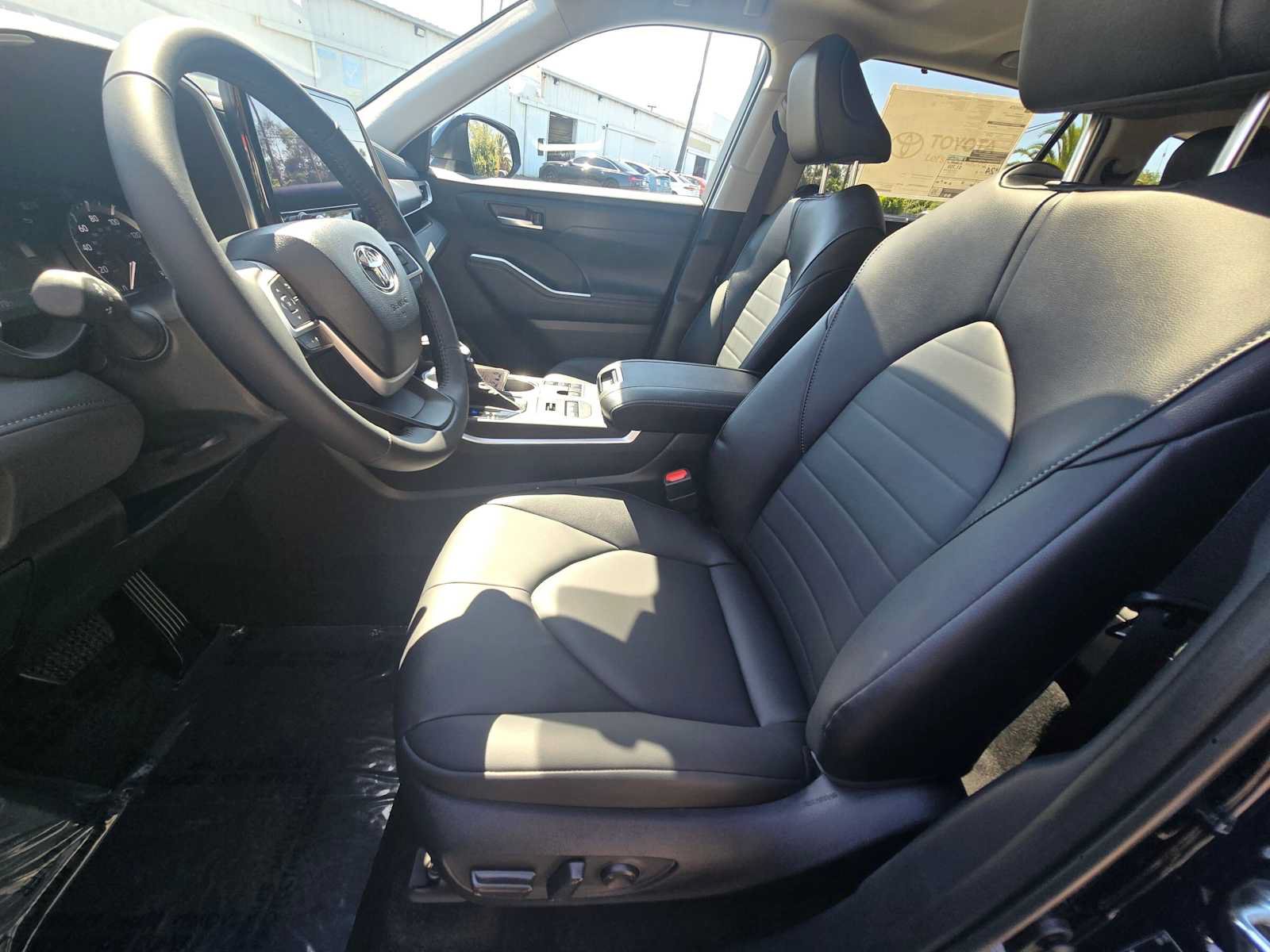 New 2026 Toyota Highlander XLE AWD/4WD image 22