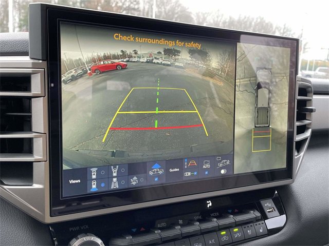 Used 2025 Toyota Tundra Limited image 28