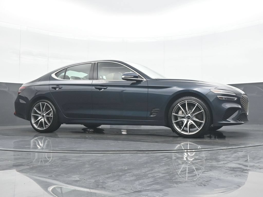Used 2024 Genesis G70 2.5T RWD image 33